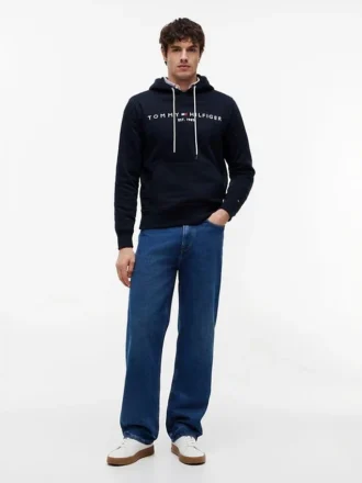 bluza z kapturem z haftowanym logo tommy 2 8 330x440 - Bluza z kapturem z haftowanym logo Tommy