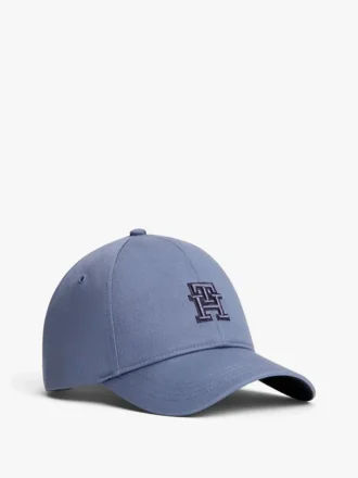 Czapka z daszkiem z haftowanym monogramem