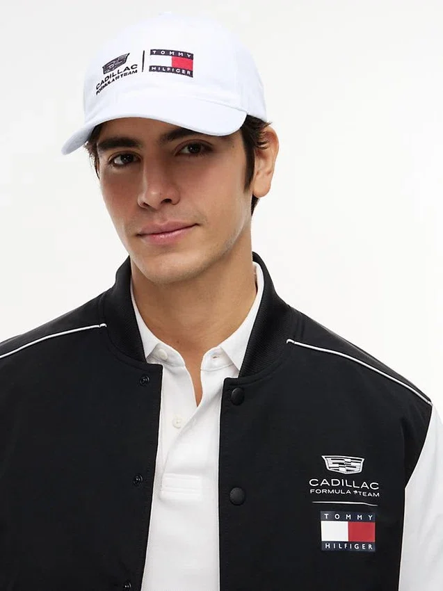 Czapka z podwójnym logo Tommy x Cadillac F1® Team Czapka z podwójnym logo Tommy x Cadillac F1® Team