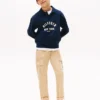 Dziecięca bluza z okrągłym dekoltem i nadrukiem Hilfiger