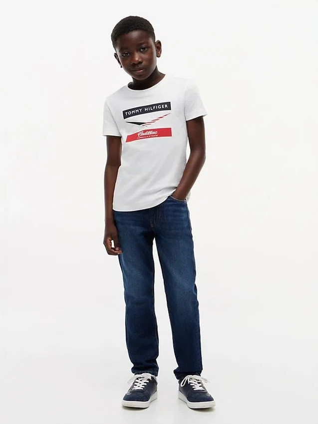 Dziecięca koszulka Tommy x Cadillac F1® Team Chevron Dziecięca koszulka Tommy x Cadillac F1® Team Chevron