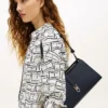 Elegancka torebka na ramię z monogramem