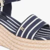 Espadryle na platformie z paskami w stylu bretońskim