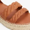 Espadryle na platformie z skręconymi paskami