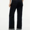 Jeansy z selvedge’em o średnim stanie i luźnym, prostym kroju Jeansy z selvedge’em o średnim stanie i luźnym, prostym kroju