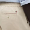 Krój regularny, szorty o długości 7 cali, poddane obróbce pralniczej