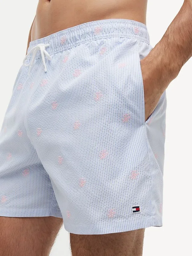 Kropkowane szorty kąpielowe z monogramem o szerokości 5 cali Kropkowane szorty kąpielowe z monogramem o szerokości 5 cali