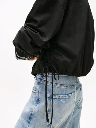 Kurtka Tommy Jeans z zamkiem błyskawicznym, wodoodporna