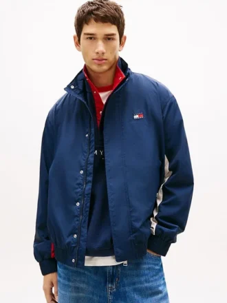 Kurtka z logo Tommy Jeans z powłoką hydrofobową