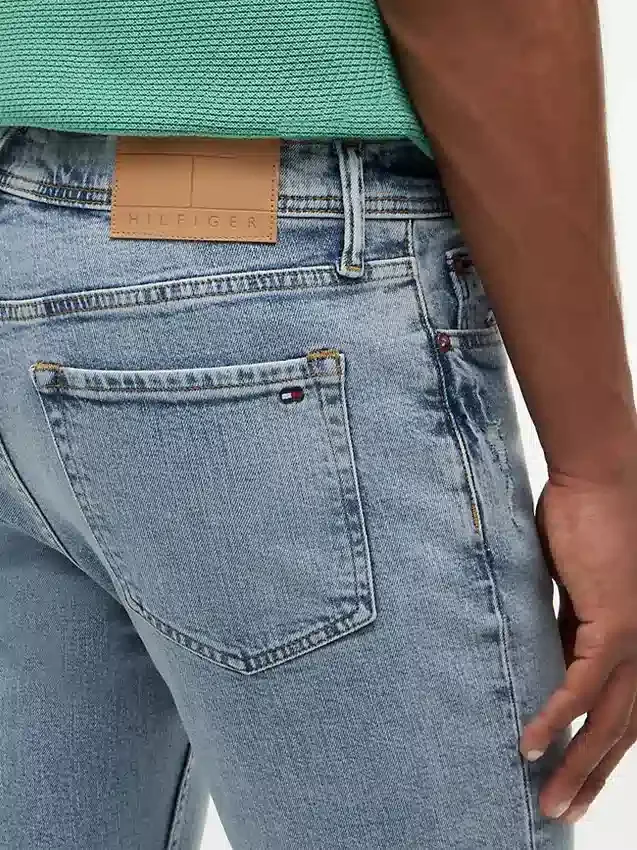Lekkie, elastyczne jeansy o wąskim kroju Lekkie, elastyczne jeansy o wąskim kroju