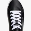 Metaliczne logo Sneakersy typu court z fakturą ziarniastą Metaliczne logo Sneakersy typu court z fakturą ziarniastą