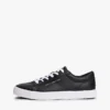 Metaliczne logo Sneakersy typu court z fakturą ziarniastą Metaliczne logo Sneakersy typu court z fakturą ziarniastą