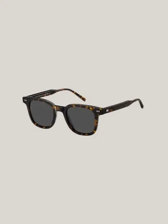 Nowoczesne okulary przeciwsłoneczne w stylu preppy