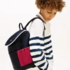 Plecak dziecięcy z klapką w stylu colorblock Plecak dziecięcy z klapką w stylu colorblock