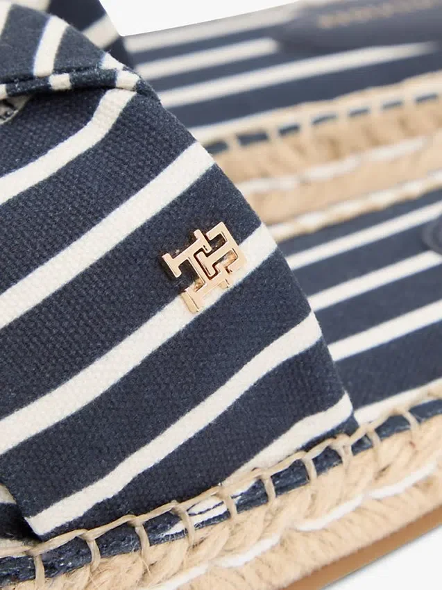 Sandały espadryle z paskami Sandały espadryle z paskami