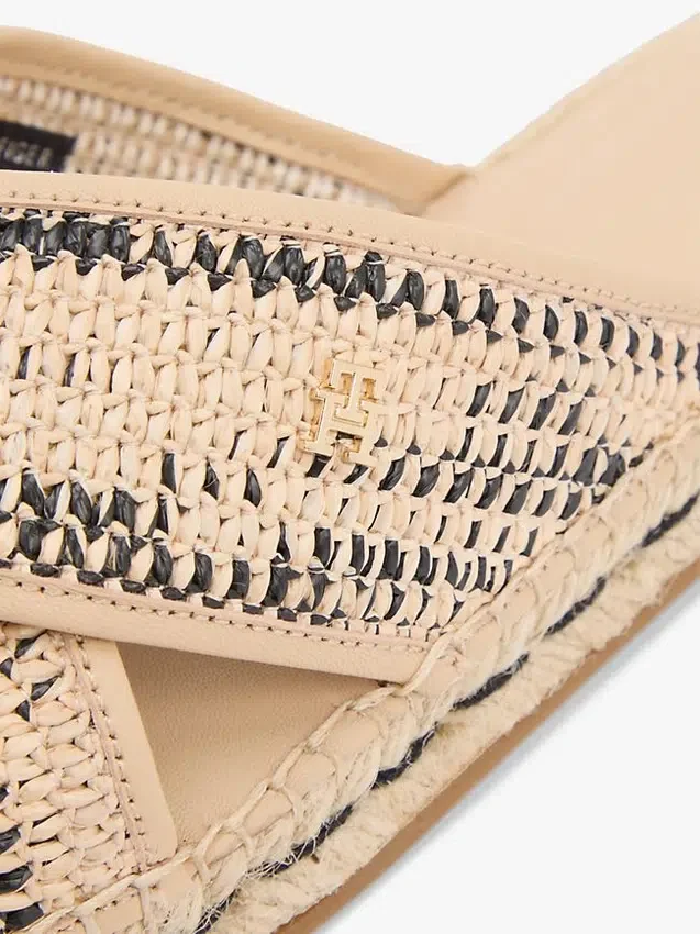 Sandały typu espadryle z rafii Sandały typu espadryle z rafii