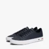 Sneakersy z wulkanizowanej skóry z paskiem w barwy flagi Sneakersy z wulkanizowanej skóry z paskiem w barwy flagi