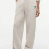 Spodnie dresowe z frotte z logo w stylu relaxed