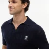 Sweter polo z krótkim rękawem i splotem warkoczowym