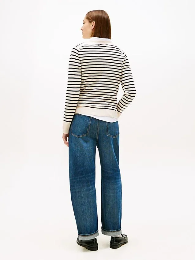 Sweter w paski z dekoltem w serek Sweter w paski z dekoltem w serek