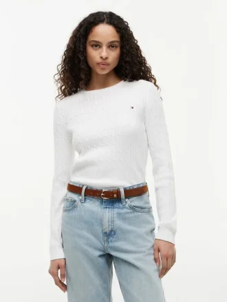 Sweter z dzianiny warkoczowej