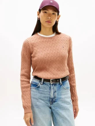 Sweter z dzianiny warkoczowej