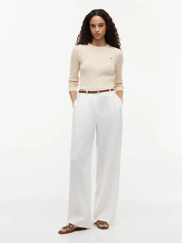 Sweter z dzianiny warkoczowej Sweter z dzianiny warkoczowej