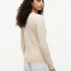 Sweter z dzianiny warkoczowej Sweter z dzianiny warkoczowej
