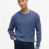 Sweter z dzianiny warkoczowej barwiony w całości