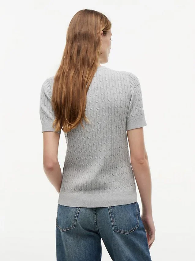Sweter z krótkim rękawem o splocie warkoczowym Sweter z krótkim rękawem o splocie warkoczowym