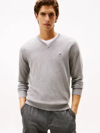 Sweter z logo i dekoltem w serek