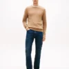 Sweter z wełny jagnięcej z okrągłym dekoltem Sweter z wełny jagnięcej z okrągłym dekoltem
