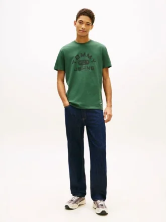 Tommy Jeans – jeansy o prostym kroju z zwężanymi nogawkami Tommy Jeans – jeansy o prostym kroju z zwężanymi nogawkami