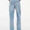 Tommy Jeans – jeansy o prostym kroju z zwężanymi nogawkami Tommy Jeans – jeansy o prostym kroju z zwężanymi nogawkami