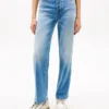 Tommy Jeans Jeansy proste z zapięciem na guziki Tommy Jeans Jeansy proste z zapięciem na guziki
