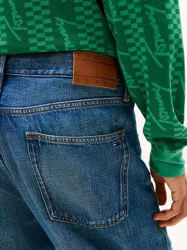 Tommy Jeans Jeansy z wysokim stanem i luźnym krojem Tommy Jeans Jeansy z wysokim stanem i luźnym krojem