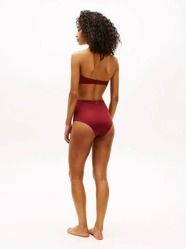 Top bikini bandeau z pierścieniem Top bikini bandeau z pierścieniem