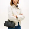 Torba crossbody East-West z monogramem na całej powierzchni Torba crossbody East-West z monogramem na całej powierzchni