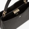 Torebka typu satchel z monogramem i zapięciem Torebka typu satchel z monogramem i zapięciem