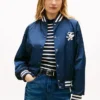 Wodoodporna kurtka bomberka w stylu varsity Wodoodporna kurtka bomberka w stylu varsity