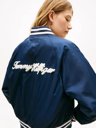 Wodoodporna kurtka bomberka w stylu varsity