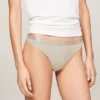 Zestaw 3 sztuk stringów Everyday Luxe Zestaw 3 sztuk stringów Everyday Luxe
